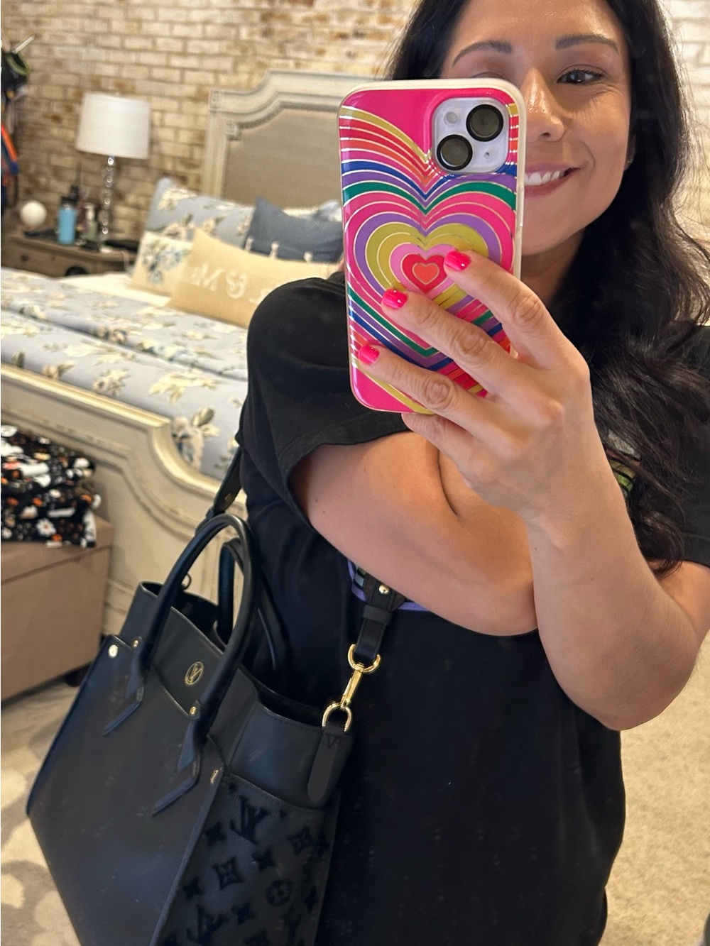 Authentic Louis Vuitton On My Side MM - Picture 15 of 15